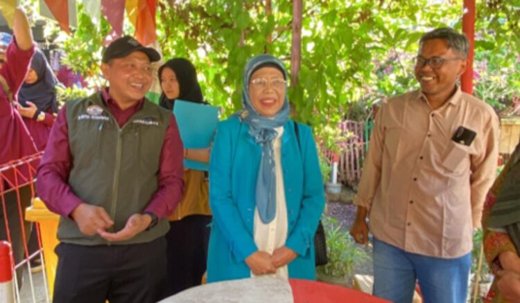 Kunjungan Kepala LLDIKTI 4 di Kampung Cendekia RW 02 Kelurahan Cigugur Tengah